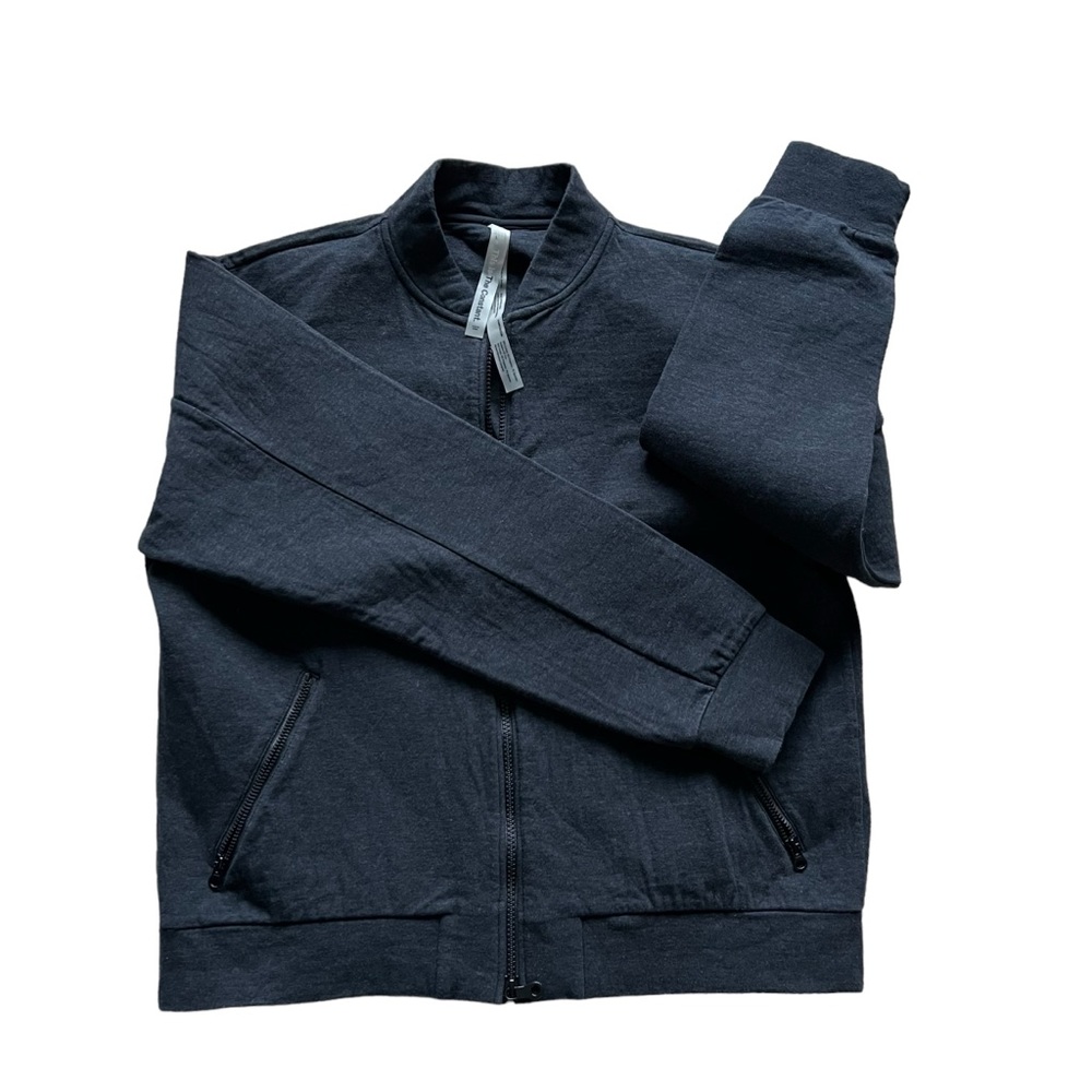 ARITZIA The Constant Della Bomber Active Jacket Size L